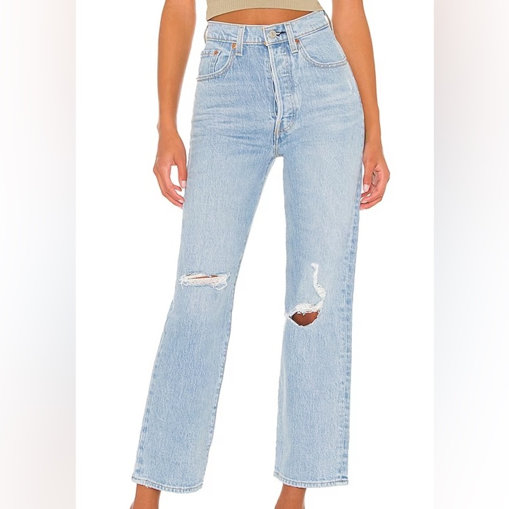 Levi’s  X REVOLVE Ribcage Straight Ankle Jean